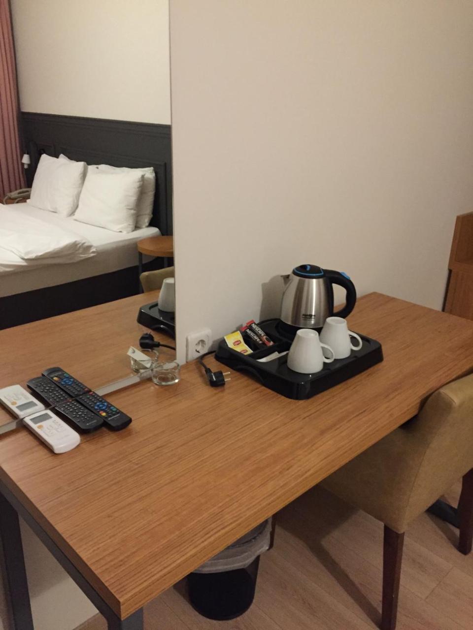 Hotel City Черкезкёй Экстерьер фото